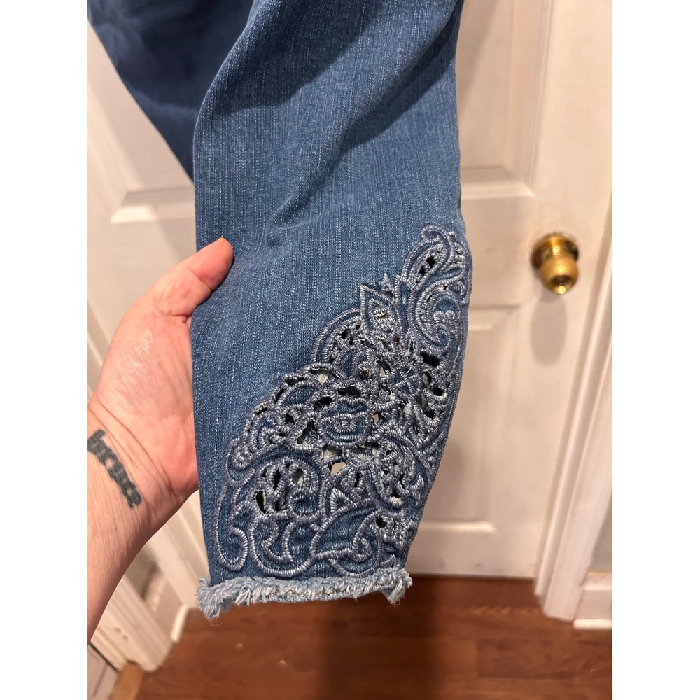 Torrid Skinny Jeans Womens 22 Blue Medium Embroidered Eyelet Raw Hem Stretch - Picture 4 of 7